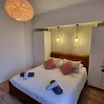 Le Gai Ruisseau - Avec Piscine Chauffee - Proche Uzes Cavillargues