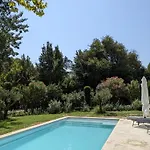 Villa Le Gai Ruisseau - Avec Piscine Chauffee - Proche Uzes